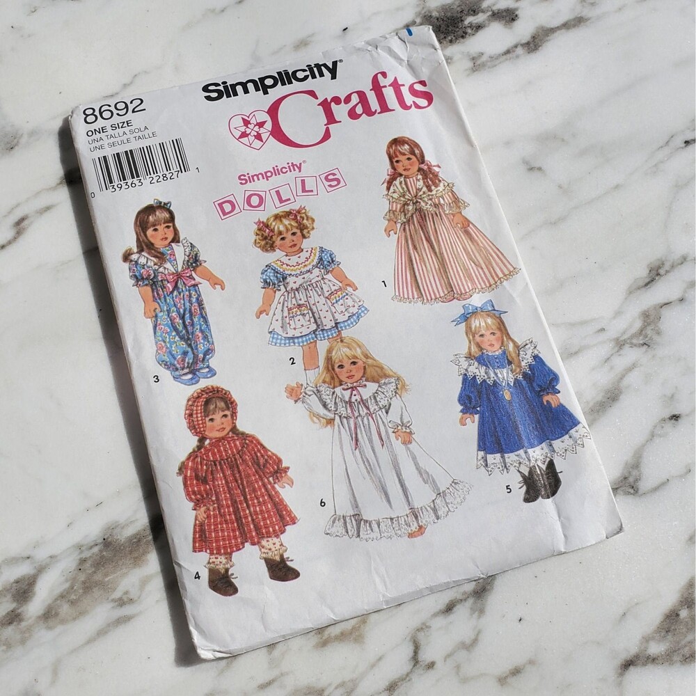 Simplicity Sewing Pattern for Dresses for 18" Doll